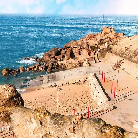 West Sea Side Apart W/ Pool